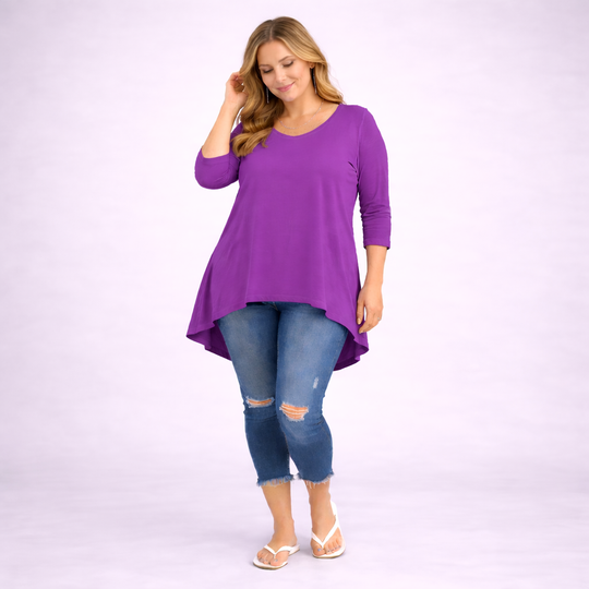 Plain 3/4 Sleeve Dipped Hem Top